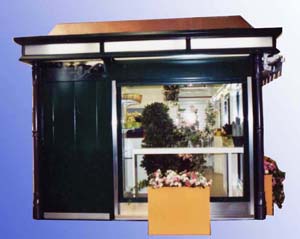 Lato chiosco fiori